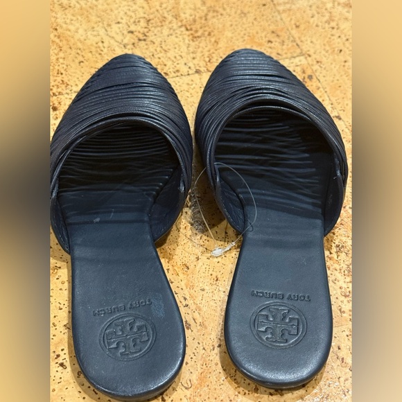 New Tory Burch Black Mules with Woven Detail Size 6M - Picture 9 of 16